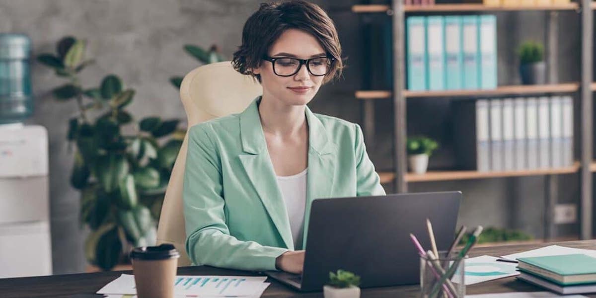 Selecting a commercial lawyer and keeping transaction costs down